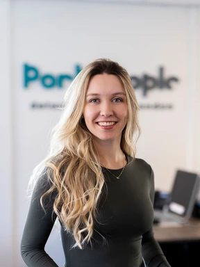 Recruiter img